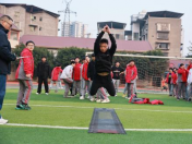 课外运动燃活力 青春学子绽欢颜